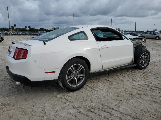 1ZVBP8AM5C5211560 - 2012 FORD MUSTANG WHITE photo 3