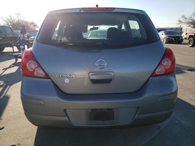 3N1BC1CP8AL389458 - 2010 NISSAN VERSA S GRAY photo 6