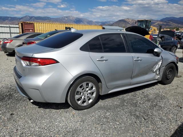 JTDEPRAEXLJ098887 - 2020 TOYOTA COROLLA LE SILVER photo 3