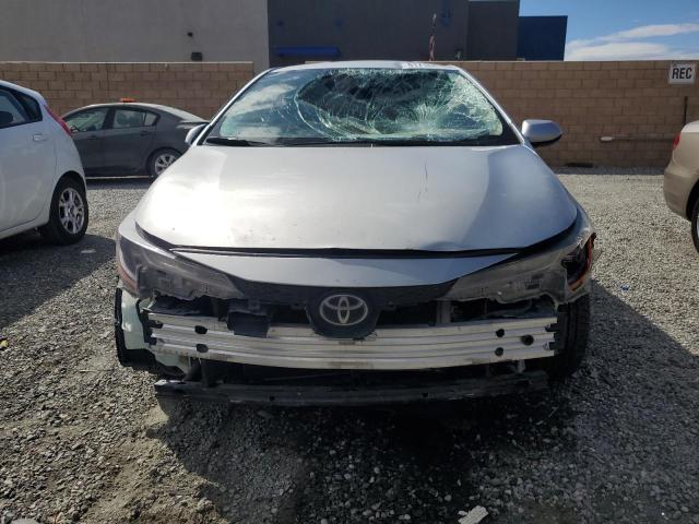 JTDEPRAEXLJ098887 - 2020 TOYOTA COROLLA LE SILVER photo 5