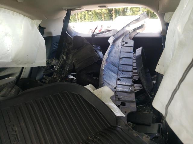 3CZRU6H32KG711866 - 2019 HONDA HR-V LX SILVER photo 10