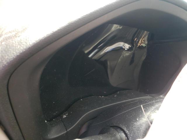 3CZRU6H32KG711866 - 2019 HONDA HR-V LX SILVER photo 9