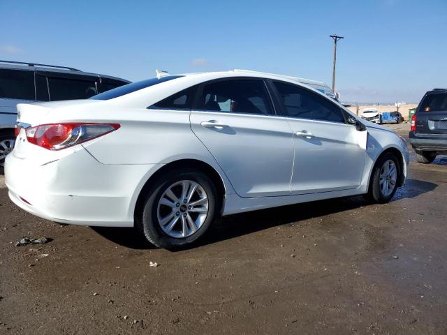 5NPEB4AC0BH004507 - 2011 HYUNDAI SONATA GLS WHITE photo 3