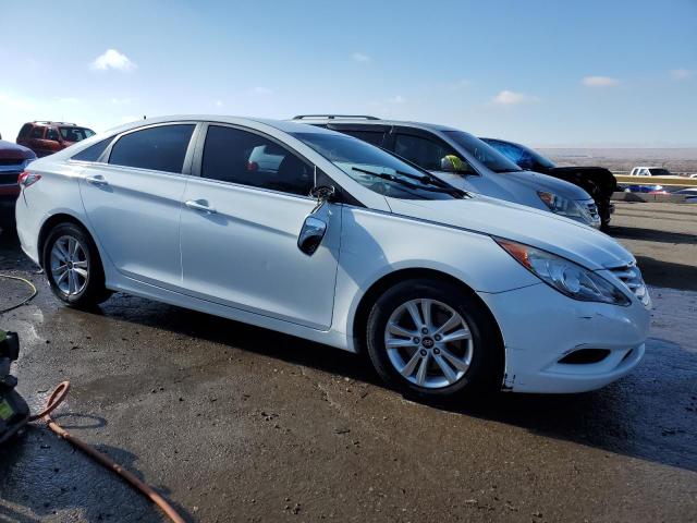 5NPEB4AC0BH004507 - 2011 HYUNDAI SONATA GLS WHITE photo 4