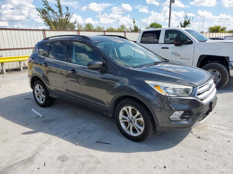 1FMCU9G92JUB49252 - 2018 FORD ESCAPE SE ნაცრისფერი ფოტო 4