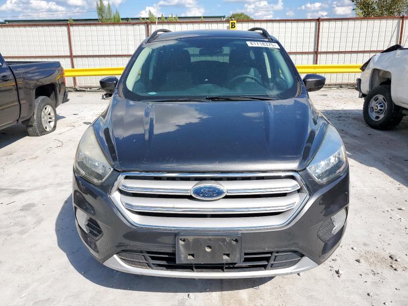 1FMCU9G92JUB49252 - 2018 FORD ESCAPE SE ნაცრისფერი ფოტო 5