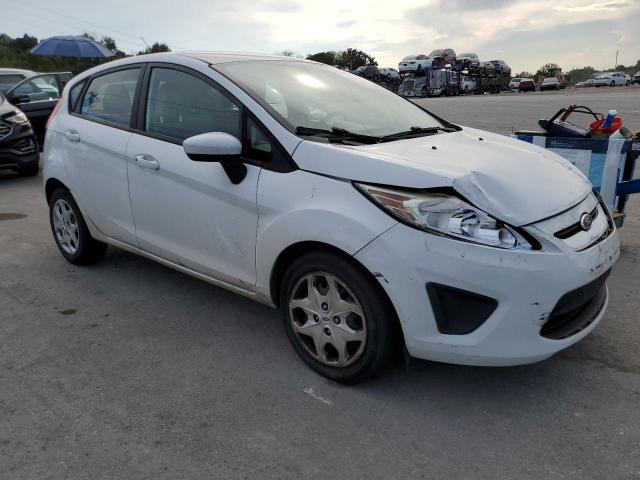 3FADP4TJ4DM215222 - 2013 FORD FIESTA S WHITE photo 4