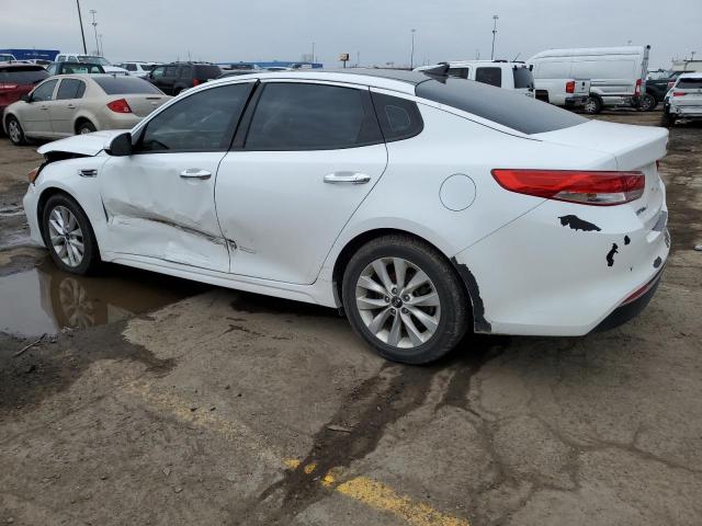 5XXGU4L35JG245022 - 2018 KIA OPTIMA EX WHITE photo 2