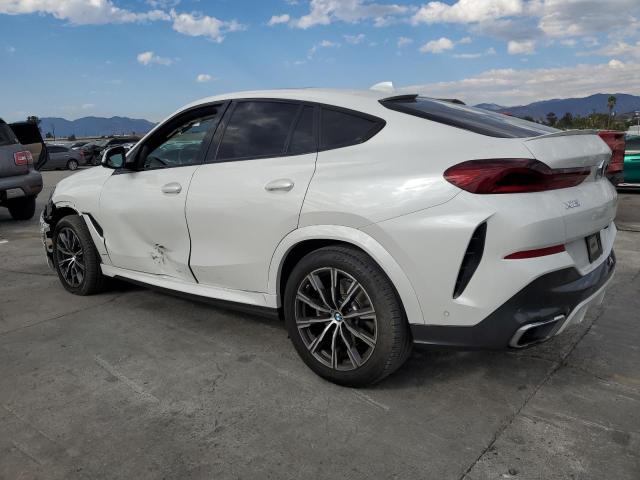 5UXCY6C02M9F73277 - 2021 BMW X6 XDRIVE40I WHITE photo 2