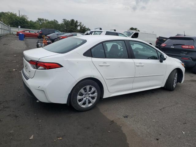 5YFB4MDE4PP001324 - 2023 TOYOTA COROLLA LE WHITE photo 3