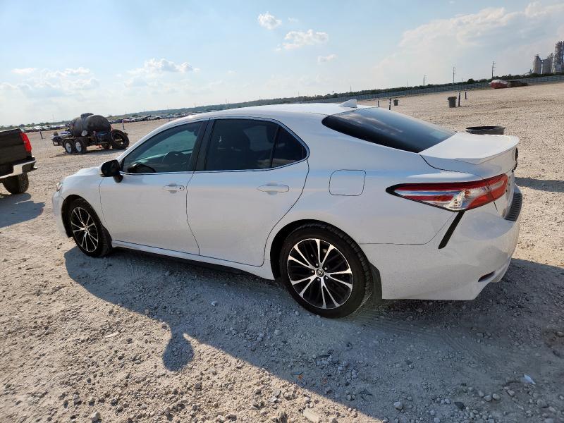 4T1M11AK7LU979318 - 2020 TOYOTA CAMRY SE WHITE photo 2