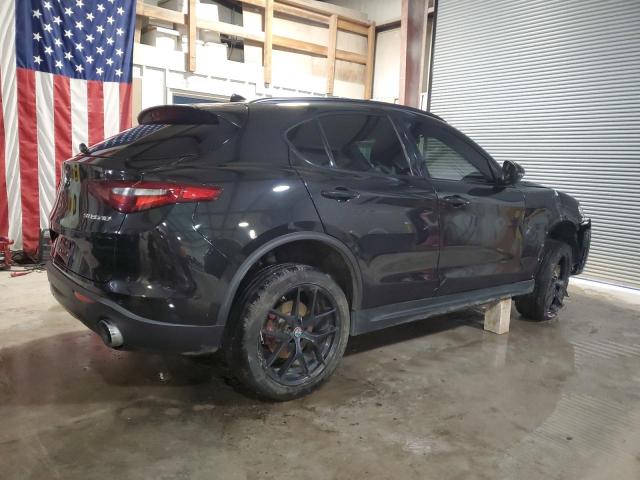 ZASFAKPN0J7B82996 - 2018 ALFA ROMEO STELVIO SPORT Schwarz Foto 3