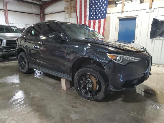 ZASFAKPN0J7B82996 - 2018 ALFA ROMEO STELVIO SPORT Schwarz Foto 4