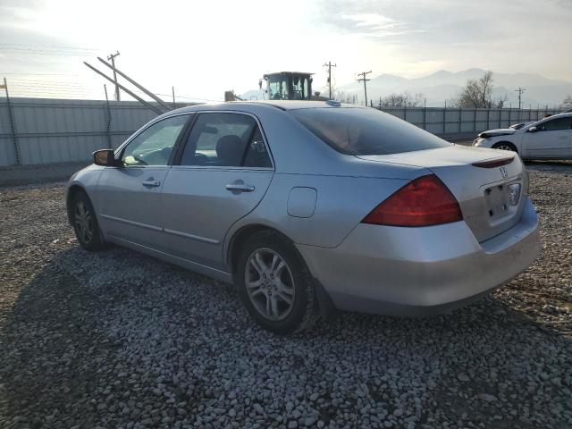 1HGCM56766A058797 - 2006 HONDA ACCORD EX SILVER photo 2