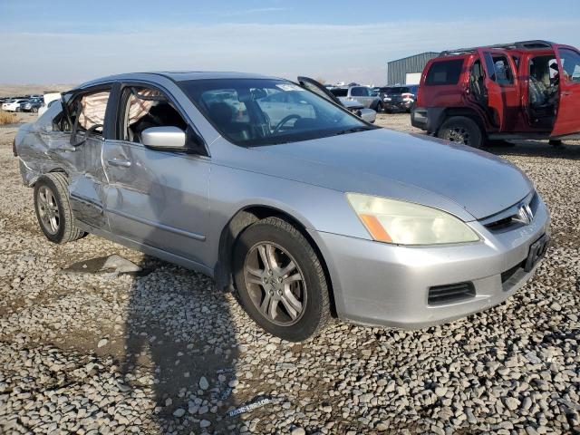 1HGCM56766A058797 - 2006 HONDA ACCORD EX SILVER photo 4