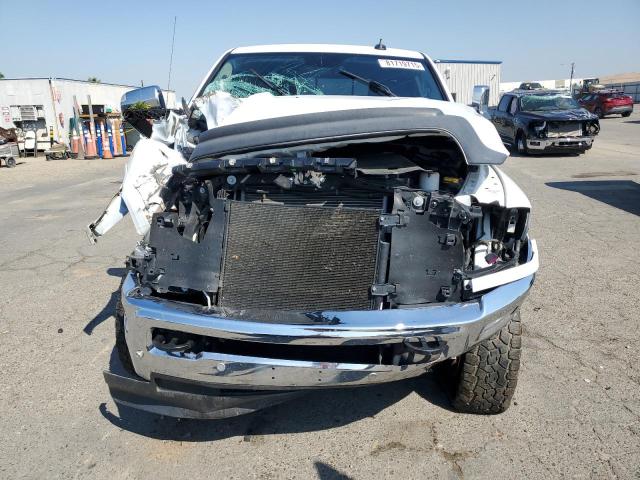 3C6UR5NL2JG240498 - 2018 RAM 2500 LARAMIE თეთრი ფოტო 5