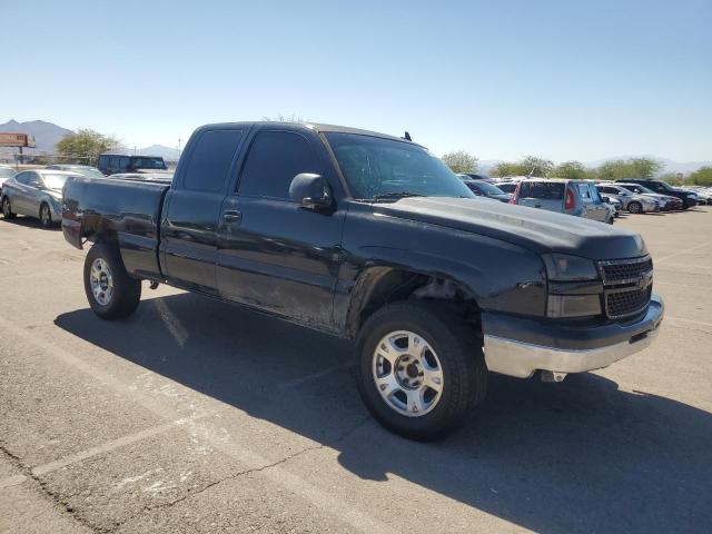 1GCEC19V46Z174949 - 2006 CHEVROLET SILVERADO C1500 BLACK photo 4
