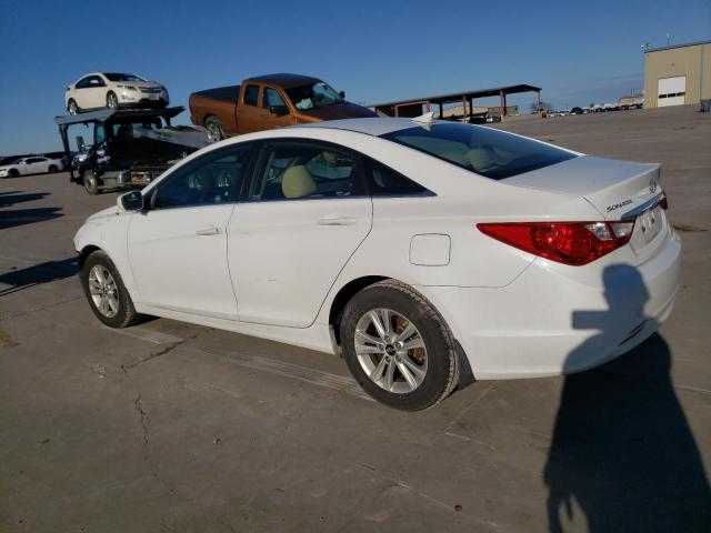 5NPEB4ACXDH782588 - 2013 HYUNDAI SONATA GLS WHITE photo 2