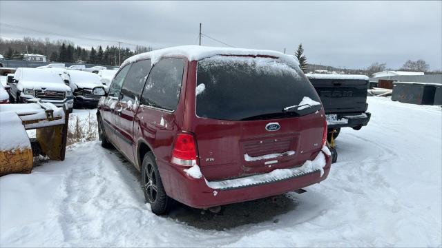 2FMZA55215BA18603 - 2005 FORD FREESTAR SE BURGUNDY photo 2