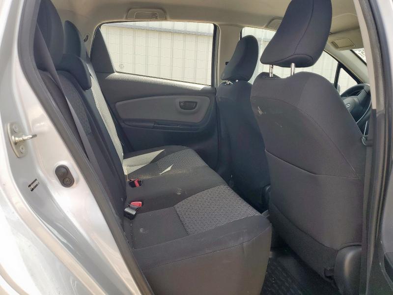 VNKKTUD39GA060866 - 2016 TOYOTA YARIS L SILVER photo 10