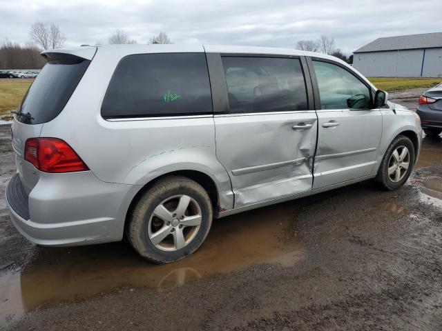 2V4RW3D14AR395436 - 2010 VOLKSWAGEN ROUTAN SE SILVER photo 3