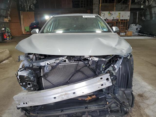 4T1C11AK1RU192787 - 2024 TOYOTA CAMRY LE 银色 照片 5