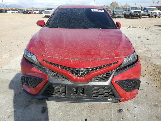 4T1G11AK7RU220304 - 2024 TOYOTA CAMRY SE NIGHT SHADE RED photo 5
