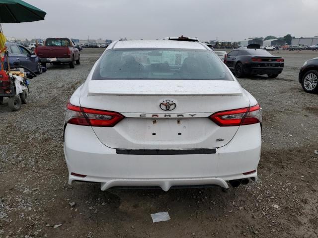 4T1B11HK0JU104771 - 2018 TOYOTA CAMRY L თეთრი ფოტო 6
