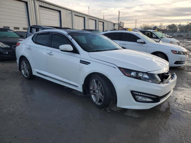 5XXGR4A64DG100797 - 2013 KIA OPTIMA SX WHITE photo 4