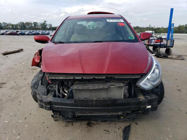 KMHCT4AE8HU378685 - 2017 HYUNDAI ACCENT SE RED photo 5