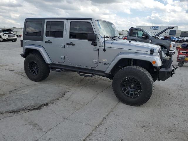 1C4BJWEG6DL665939 - 2013 JEEP WRANGLER U SAHARA ვერცხლისფერი ფოტო 4