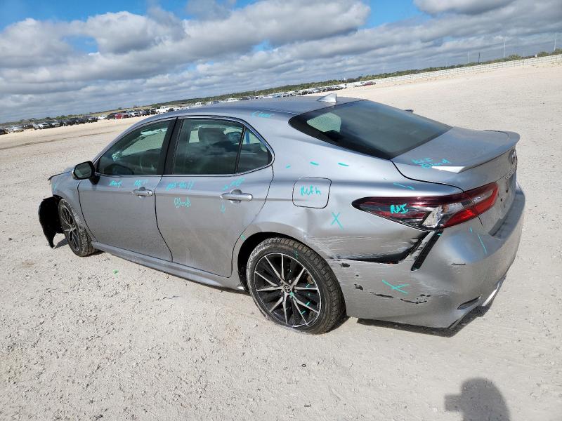 4T1G11AK6PU749787 - 2023 TOYOTA CAMRY SE NIGHT SHADE SILVER photo 2