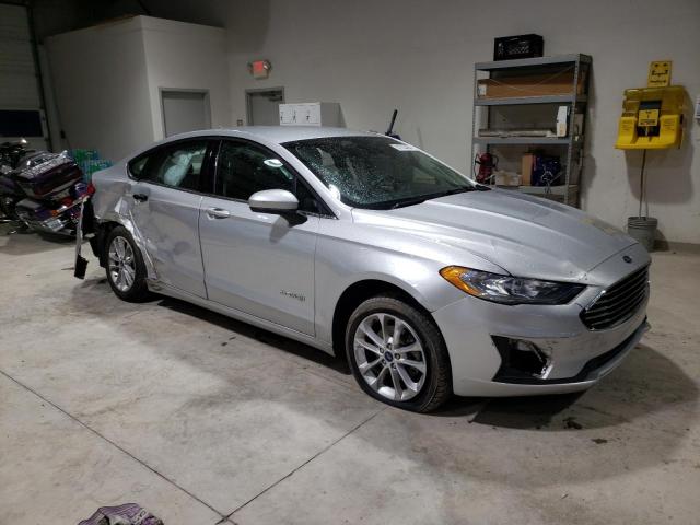 3FA6P0LU0KR131412 - 2019 FORD FUSION SE SILVER photo 4