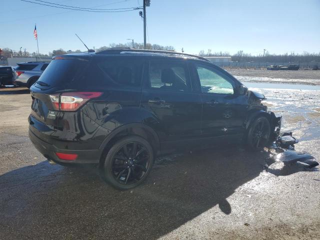 1FMCU0G93HUC88375 - 2017 FORD ESCAPE SE BLACK photo 3