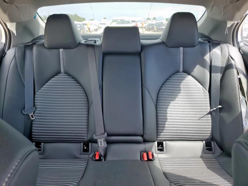 4T1T11AK5RU905061 - 2024 TOYOTA CAMRY SE NIGHT SHADE SILVER photo 10