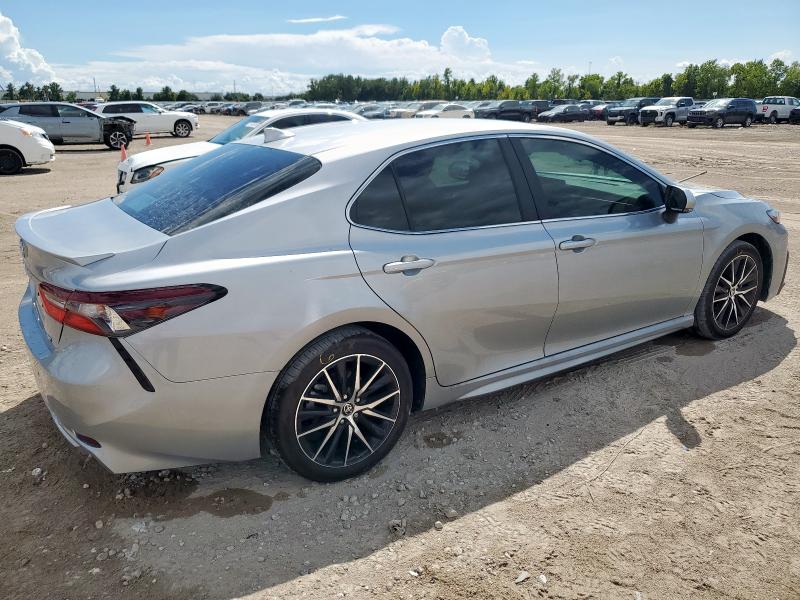 4T1T11AK5RU905061 - 2024 TOYOTA CAMRY SE NIGHT SHADE SILVER photo 3