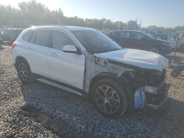 WBXJG9C00M5T75687 - 2021 BMW X1 XDRIVE28I WHITE photo 4