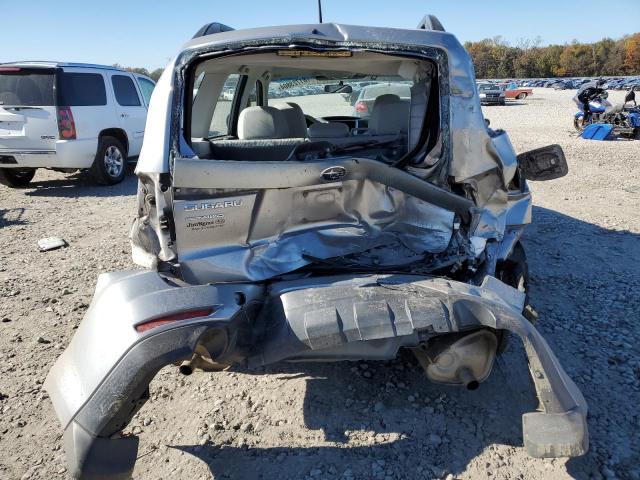 JF2SH6BC0AH900977 - 2010 SUBARU FORESTER XS Silber Foto 6