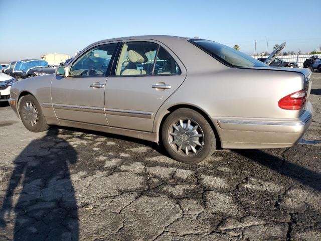 WDBJF65J7YB019974 - 2000 MERCEDES-BENZ E 320 金色 照片 2