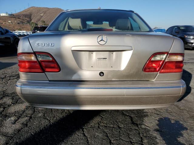 WDBJF65J7YB019974 - 2000 MERCEDES-BENZ E 320 金色 照片 6