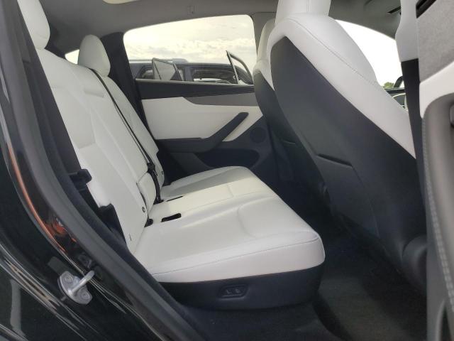 7SAYGDEE2TF378808 - 2026 TESLA MODEL Y შავი ფოტო 10