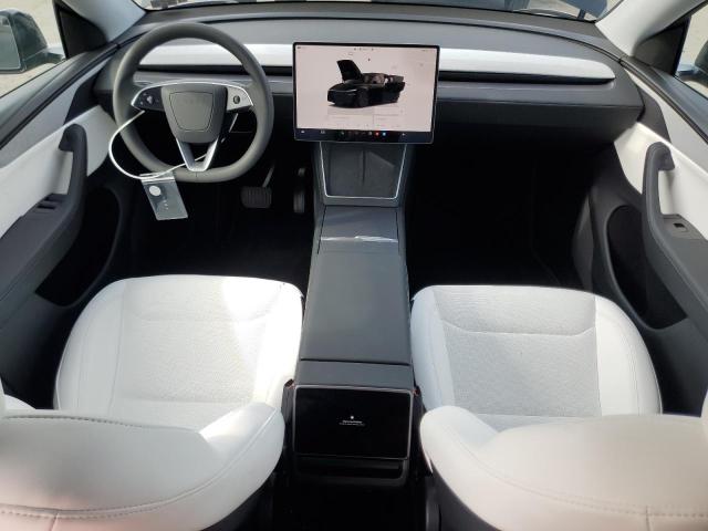 7SAYGDEE2TF378808 - 2026 TESLA MODEL Y შავი ფოტო 8