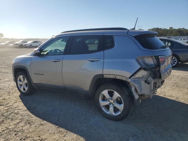3C4NJDBB2KT592628 - 2019 JEEP COMPASS LATITUDE Silber Foto 2