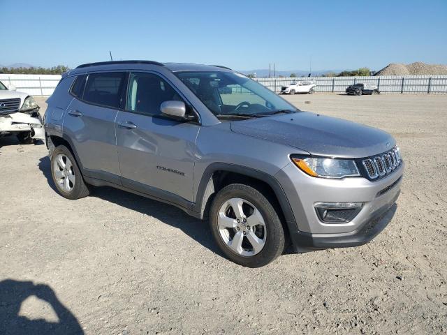 3C4NJDBB2KT592628 - 2019 JEEP COMPASS LATITUDE Silber Foto 4