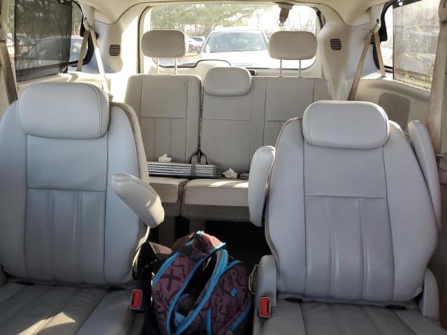 2A4RR5D16AR120982 - 2010 CHRYSLER TOWN & COU TOURING SILVER photo 10