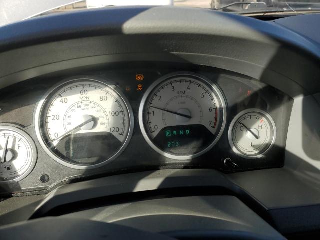 2A4RR5D16AR120982 - 2010 CHRYSLER TOWN & COU TOURING SILVER photo 9