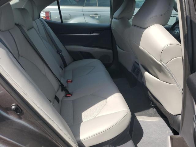 4T1F31AKXRU626390 - 2024 TOYOTA CAMRY XLE Grau Foto 10