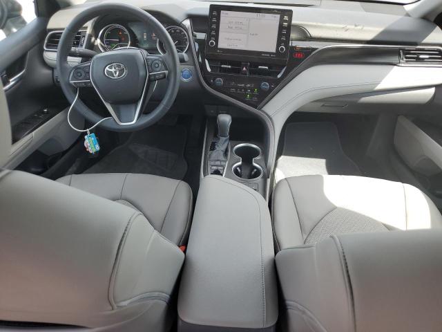 4T1F31AKXRU626390 - 2024 TOYOTA CAMRY XLE Grau Foto 8