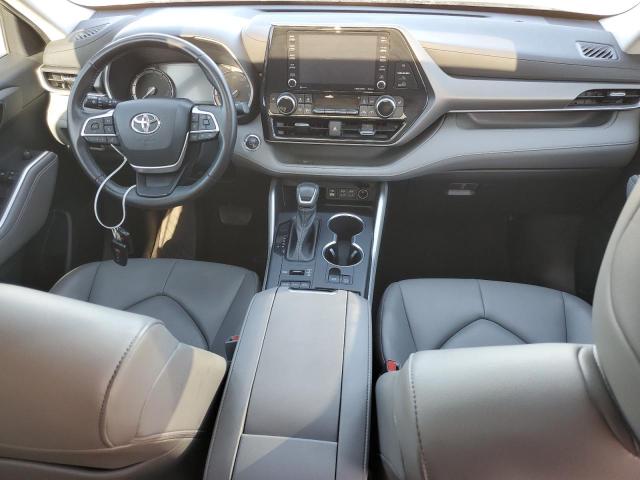 5TDGZRBH2NS226721 - 2022 TOYOTA HIGHLANDER XLE BLACK photo 8