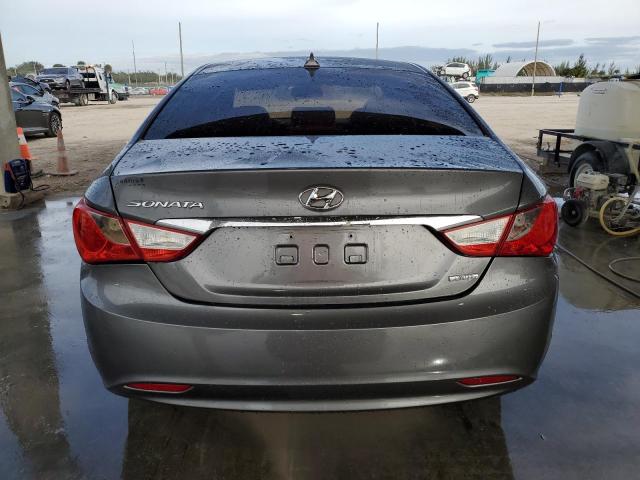 5NPEC4AC4DH548685 - 2013 HYUNDAI SONATA SE SILVER photo 6